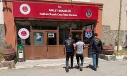 Hakkari’de aranan 2 hükümlü JASAT ekiplerince yakalandı