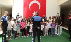 Erzurum’da çocuklara emniyette meslek tanıtımı