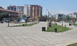 Elazığ’da sıcaklar cadde ve sokakları tenhalaştırdı
