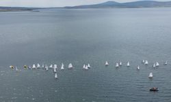 Çıldır Gölü’nde Yelken Heyecanı: 44 Sporcu Kıyasıya Yarıştı