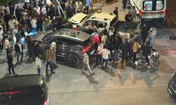 Tatvan'da araçlar çarpıştı: 5 kişi hafif yaralandı