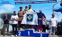 Elazığlı atlı okçular Gaziantep’te zirveyi fethetti