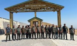 Nemrut Kalderası’nda tedavileri tamamlanan 5 yaban hayvanı doğaya bırakıldı