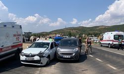 Bingöl iki araç çarpıştı: 2 yaralı