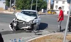 Elazığ’da otomobil ile transit çarpıştı: 2 yaralı
