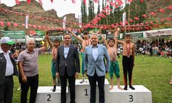 Vali Baruş ve Başkan Sekmen karakucak heyecanını paylaştı
