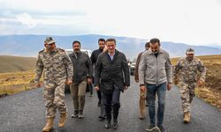 Kargapazarı Dağı’nda Hava Radar Mevzi Komutanlığı yolu sıcak asfaltla yenileniyor