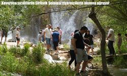 Erzincan’da Kavurucu Sıcaklardan Bunalanlar Girlevik Şelalesi’ne Akın Ediyor