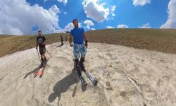 Erzincan’da ağustos sıcağında 3 bin 250 rakımda kayak keyfi
