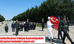 Cumhurbaşkanı Erdoğan ve YAŞ üyeleri Anıtkabir’i ziyaret etti
