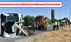 Afyonkarahisar'da yolcu otobüsü devrildi: 22 yaralı