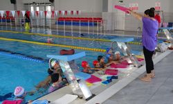 Vanlı küçük yüzücüler milli takım hedefiyle kulaç atıyor