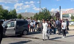 Erzincan’da iki hafif ticari araç çarpıştı: 4 yaralı