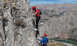 Kemaliye’deki Via Ferrata parkuru adrenalin tutkunlarını ağırlıyor