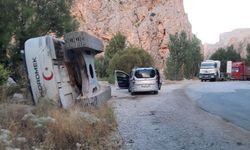 Darende’de iş makinesi devrildi