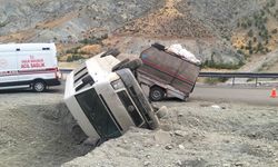 Malatya’da tarım işçilerini taşıyan minibüs devrildi: Yaralanan yok