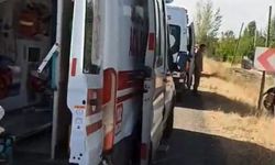 Elazığ’da araç şarampole devrildi: 2 yaralı
