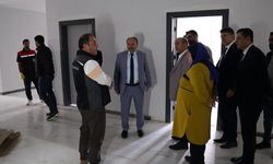 Rektör Çakmak Spor Bilimleri Fakültesinin yeni hizmet binasında incelemelerde bulundu
