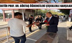 Fırat Üniversitesi’nde öğrencilere çiçekli karşılama