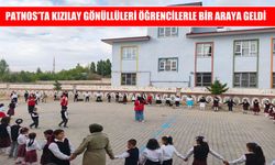 Kızılay Gönüllüleri Patnos’ta Öğrencilerin Yüzünü Güldürdü
