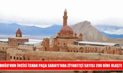 Tarihi İshak Paşa Sarayı’na ziyaretçi akını