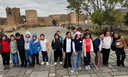 Akyaka’nın öğrencileri Kars’ın tarihi mirasını yerinde keşfetti