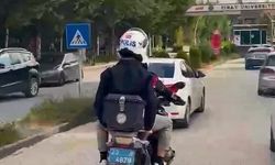 Elazığ'da KPSS'ye geç kalanlar, polisler tarafından yetiştirildi