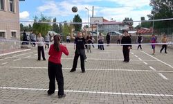 Ağrı'da 171 okula 22 bin 200 spor malzemesi ulaştırıldı