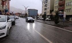 Hakkari’de sağanak yağış etkisini sürdürüyor