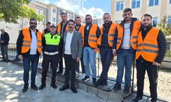 Öğrenci servislerinde yeni güvenlik adımı: Reflektörlü yelek