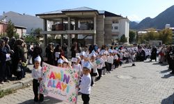 Oltulu minik yüreklerden "Amin Alayı"