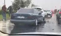 Erzurum’da yağmur kazaya neden oldu: 5 araç birbirine girdi