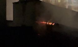 Yüksekova’da fırının çatısında çıkan yangın kontrol altına alındı