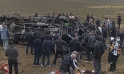 İki ayrı trafik kazasında 9 kişi yaralandı
