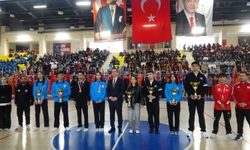 Bitlis’te 29 Ekim Cumhuriyet Bayramı törenle kutlandı