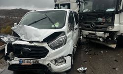 Aşkale’de zincirleme kaza: 3 araç çarpıştı