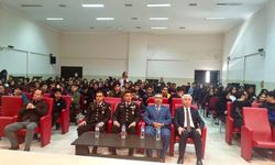 Şehit babası ve gaziler öğrencilerle buluştu