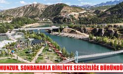 Binlerce ziyaretçiyi ağırlayan Munzur sonbaharda sakinliğe büründü