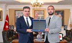 Genç Ahi’den Ahilik kültürünü yaşatan anlamlı takdim