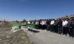 Malatya'da trafik kazasında yaşamını yitiren 3 kişi toprağa verildi