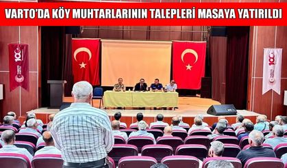 Varto Kaymakamı Işık, köy muhtarlarının taleplerini dinledi