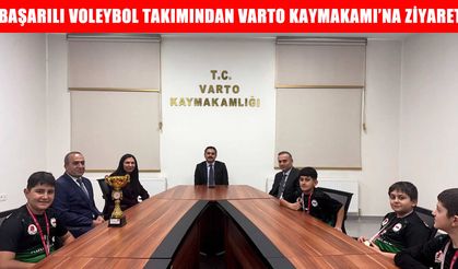 Varto Kaymakamı Işık, şampiyon öğrencileri ağırladı