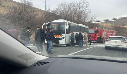 Muş firmasına ait yolcu otobüsü seyir halindeyken alev aldı
