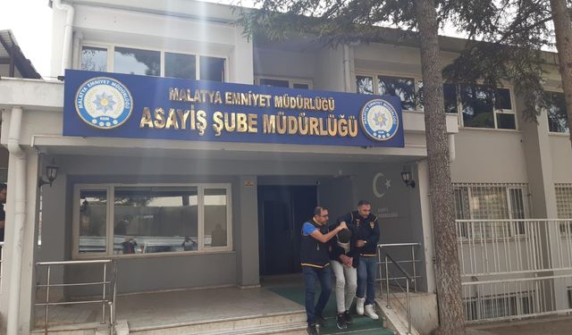Kuyumcuyu kandırarak altını aldı, taksiyle başka şehre gönderdi
