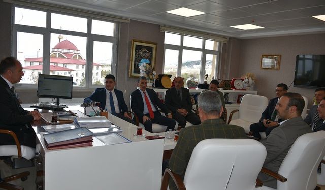 Levent Çakmur’dan Erzurum'un yeni ilçe müdürlerine başarı dilekleri