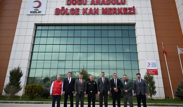 Vali Çiftçi, Doğu Anadolu Bölge Kan Merkezi'ni ziyaret etti: Kök hücre bağışı ve toplama süreçleri hızlanıyor