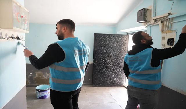 Muş’ta hükümlüler 23 Nisan öncesi köy okulunu yeniledi