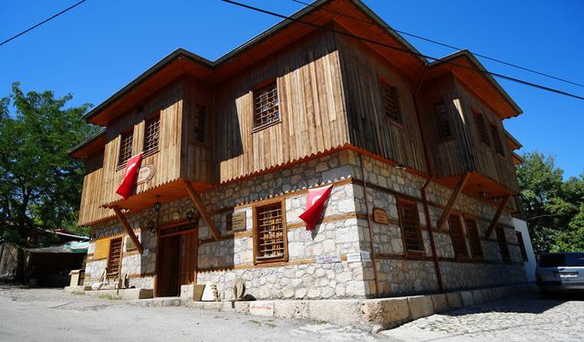 Bu köy 'Orada bir köy var uzakta' diyenleri ağırlıyor