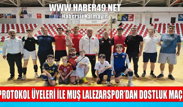 Muş Valisi Çakır, voleybol sahasında gençlerle buluştu