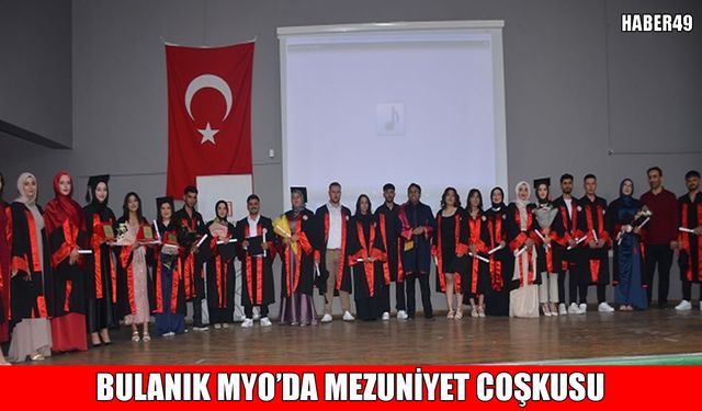 Bulanık MYO’da mezuniyet sevinci: Öğrenciler geleceğe uğurlandı